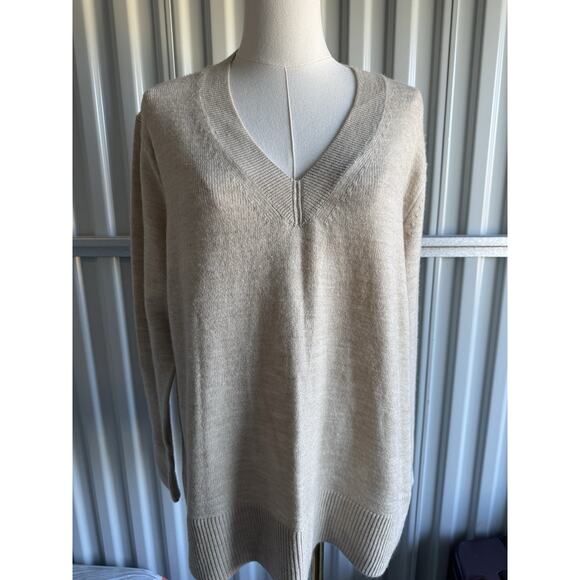 6 for $20 Banana Republic Womens Camel Tunic Sweater L - Picture 2 of 7
